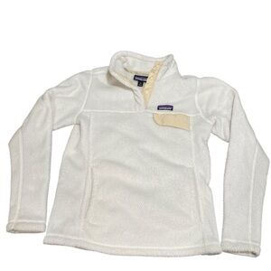 Patagonia women’s pullover fleece in cream with beige size small